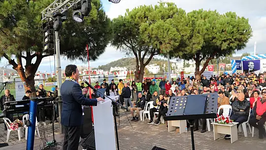 Turgutreis'e uluslararası standartlarda futbol sahası