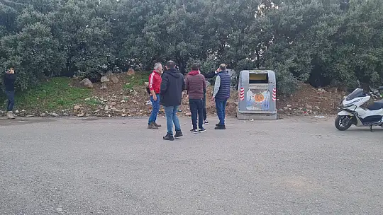 Derisini Yüzüp, Çöpe Atmışlar