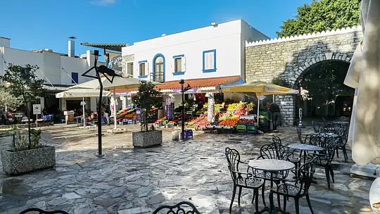 Bodrum Gıda Çarşısı Özgün Yapısıyla Hizmet Veriyor