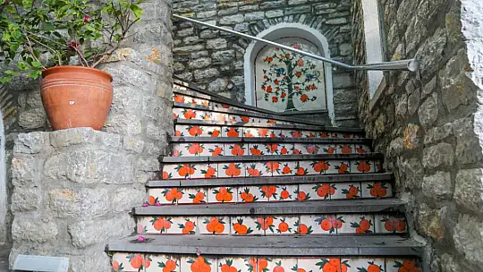 Bodrum Gıda Çarşısı Özgün Yapısıyla Hizmet Veriyor