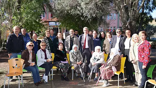 Başkan Oktay, Hisarönü Mahallesi'nde vatandaşlarla bir araya geldi