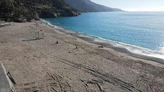 Ölüdeniz'de yaz bitmedi