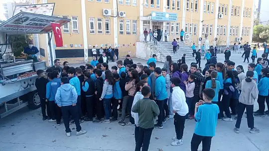 Milaslı vatandaş şehitler için lokma hayrı yaptı