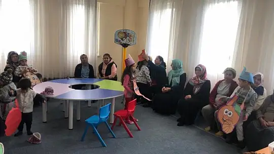 Köyceğiz'de aile değerleri seminerleri sürüyor