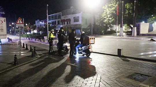 Turizmin gözbebeğinde cadde ve sokaklar bomboş kaldı