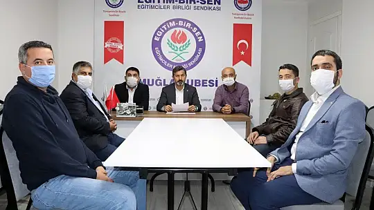 Okul Müdürüne Bıçaklı Saldırıya Kınama