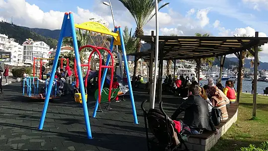 2020'nin son gününde Marmarisliler güzel havanın keyfini sürdü