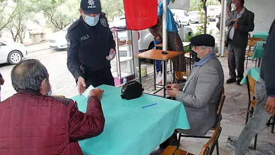 Emniyet 15 saatlik denetimde 3 bin kişi sorguladı