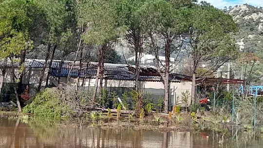 Marmaris'teki fırtınadan en çok Çiftlik Koyu zarar gördü