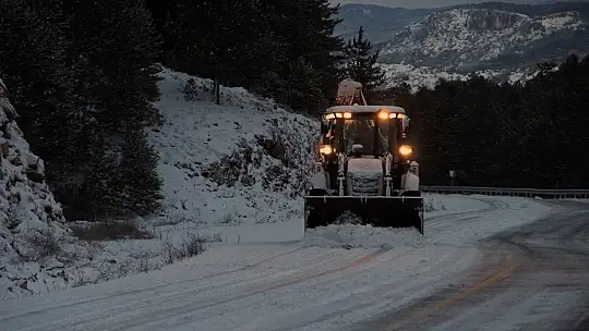 Kar gören Muğlalılar Yılanlı dağına çıktı