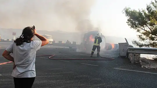 Ekmek teknelerinin yanışını gözyaşları içinde izlediler