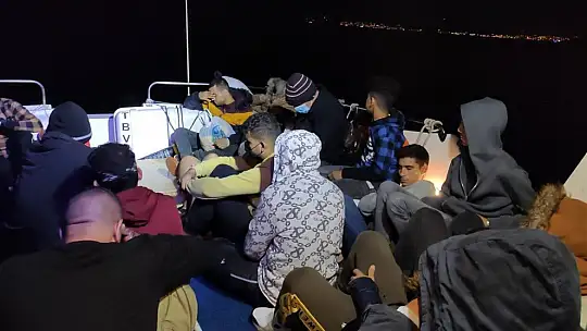 Marmaris'te 54 göçmen kurtarıldı