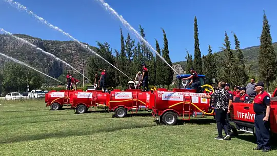 Dalyan TUSEV itfaiyeye ilk müdahale tankeri hibe etti