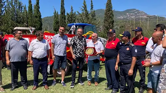 Dalyan TUSEV itfaiyeye ilk müdahale tankeri hibe etti