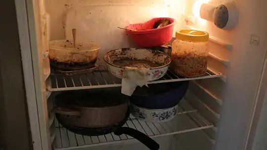 Babasını Çöp Evde Ölüme Terk Edilmiş Halde Buldu