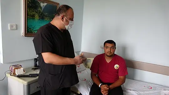 Ayak bileğini kıran Azeri itfaiye erinin sağlık durumu iyiye gidiyor