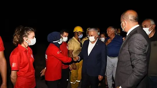 Aydın İl Sağlık Müdürlüğü Muğla'daki orman yangınında görev yapıyor