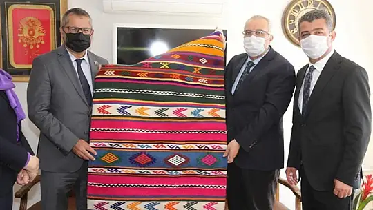 Çameli Kaymakamlığı'ndan robotik kodlama sınıfı