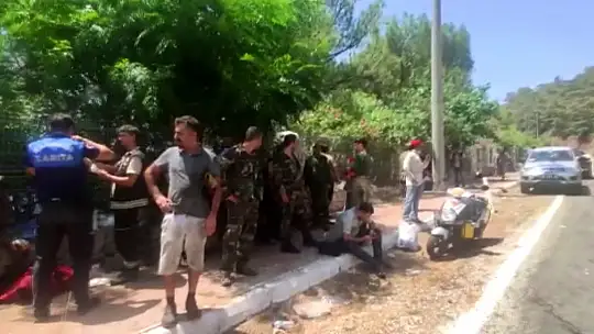 Azerbaycan'dan gelen itfaiyeciler Hisarönü Orhaniye yolundaki çalışmalara katılıyor