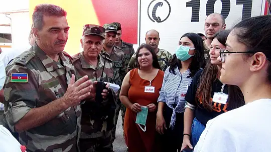 Azerbaycanlı ateş savaşçılarına duygulandıran mektuplar