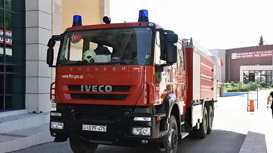 Azerbaycanlı ateş savaşçılarına Türk milli takım forması hediye edildi