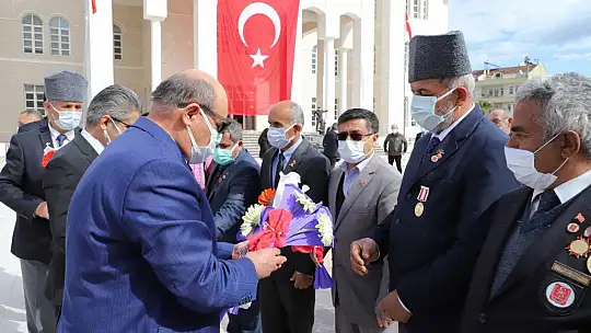 106 yıllık gurur Seydikemer'de de coşkuyla kutlandı