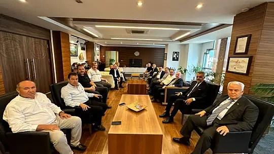 Otgöz, 'Muhalefet kavga ederken biz eser siyasetine devam ediyoruz'