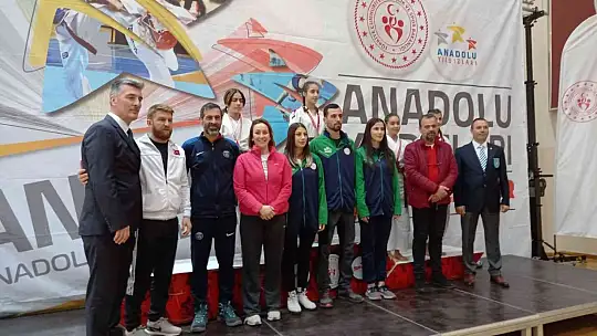 Babasının antrenörlüğünde genç sporcu hedefine ilerliyor