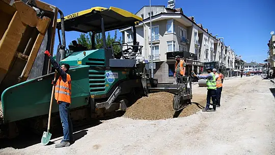 Baha Şıkman Caddesi'nde asfalt çalışmaları başladı