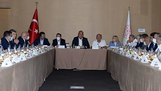 Bakan Ersoy: ''Yiten ormanlarımızı en kısa sürede yeşerteceğiz''