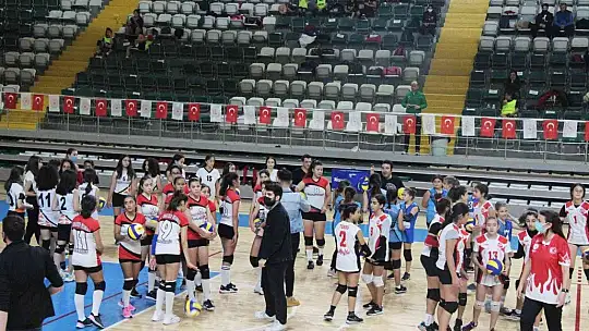 Bakan Kasapoğlu, 'Yarının Sultanları' projesi için Muğla'da