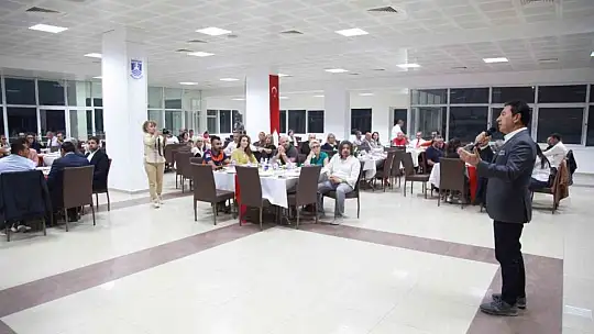 BAŞKAN ARAS, İFTARDA BİRLİK VE BERABERLİK MESAJI VERDİ