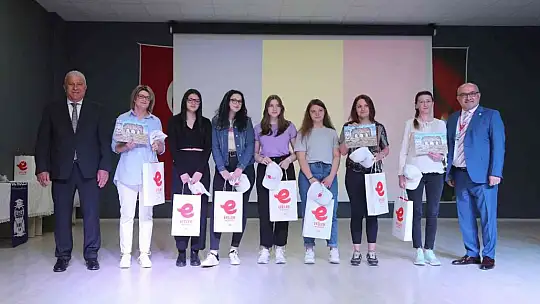 Başkan Atay yabancı öğrencilerle bir araya geldi