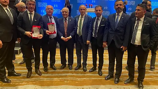 Başkan Oktay'a Ankara'da ödül