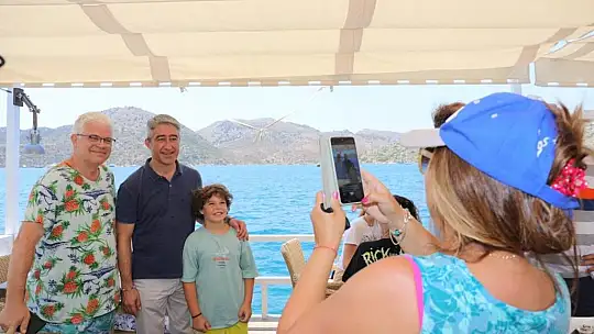 Başkan Oktay, bayramın ikinci gününde de sahalarda