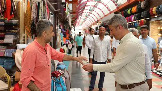 Başkan Oktay, Kapalıçarşı esnafıyla bayramlaştı