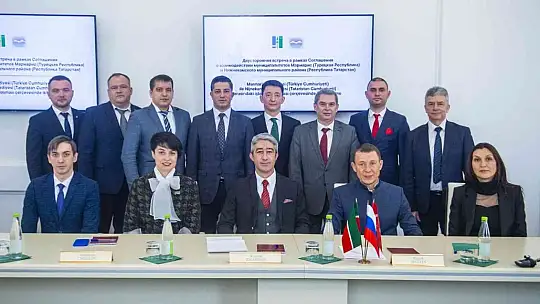 Başkan Oktay kardeş şehir Nijnekamsk'ta iş birliği protokolü imzaladı