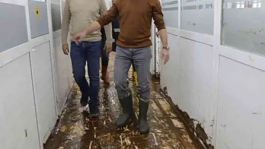 Başkan Oktay, selzedelerle bir araya geldi