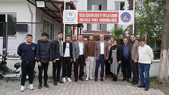 BAŞKAN UZUNDEMİR ÜNİVERSİTE GENÇLİĞİ İLE BİR ARAYA GELDİ