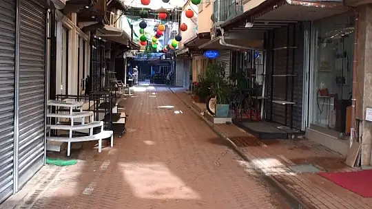 Yılbaşı sonrası sokaklar bomboş