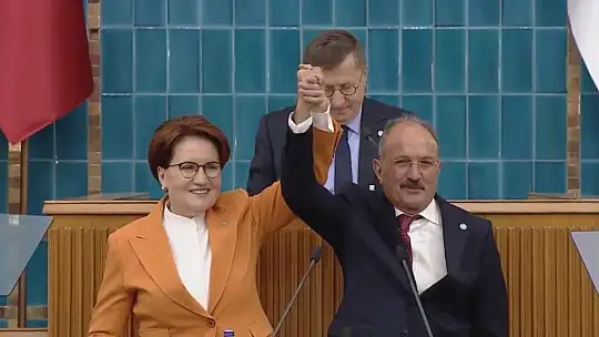 Behçet Saatcı, İYİ Parti rozetini taktı