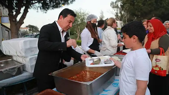 Belediyenin iftar programları devam ediyor