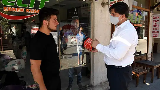 Berberlere atık jilet kutusu dağıtıldı