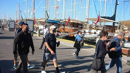 Bill Gates Bodrum Kalesini karış karış gezdi