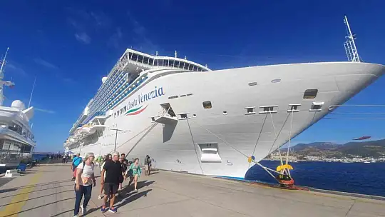 BİN 502 YOLCU GETİRDİ