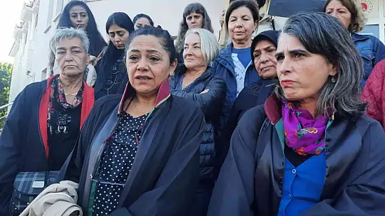 BİRLİKTE YAŞADIĞI KADINI, ARABA İLE KASTEN ÇARPARAK ÖLDÜREN SANIĞA MÜEBBET HAPİS CEZASI