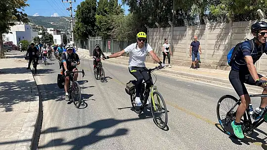 Bisiklet yarışı öncesi halk sürüşü yapıldı