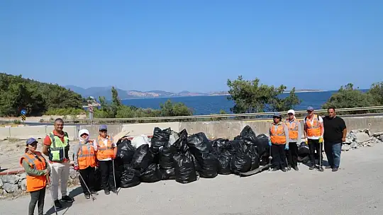 Bodrum, araçlardan atılan çöplerden arındırılıyor