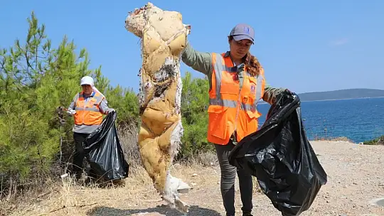 Bodrum, araçlardan atılan çöplerden arındırılıyor