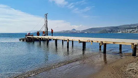Bodrum Belediye Başkanı Aras kendi iskelesini yıktırdı
